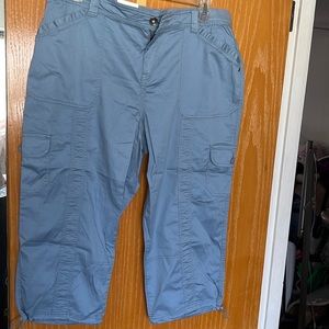 Style & Co light blue mid rise capri